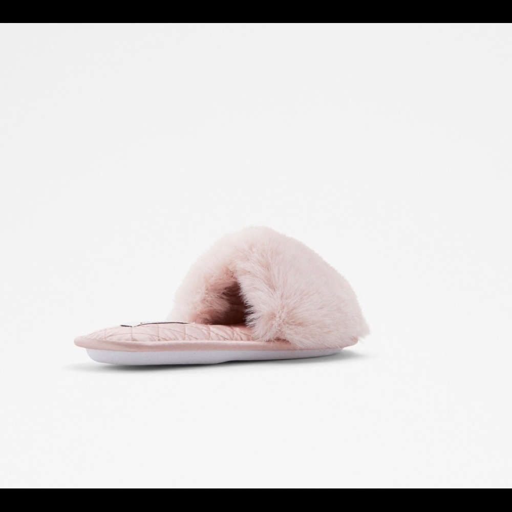 ALDO Light Blush Pink Fur Slippers - Size S, 5, 6 - Picture 3 of 6